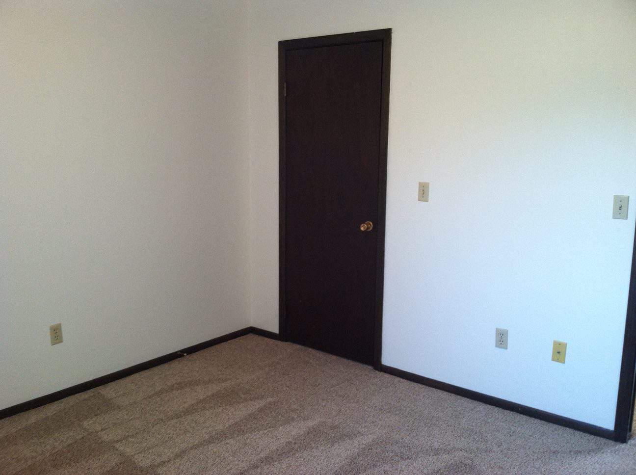 4820 W Fifth Street Living room-Entry Door